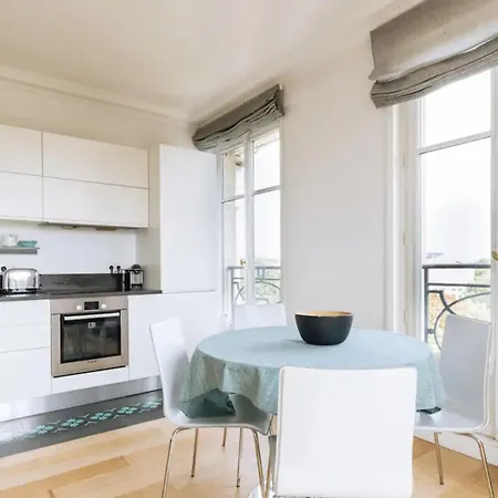Appartamento Central&spacious 2bd For 4 In Champs Elysees *
